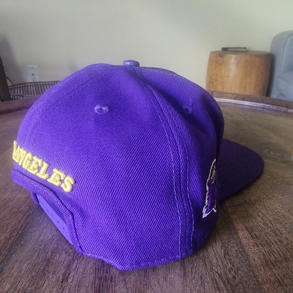 Pro Standard Purple NBA Los Angeles Lakers Wordmark/Logo Snapback Hat Cap - Picture 4 of 14